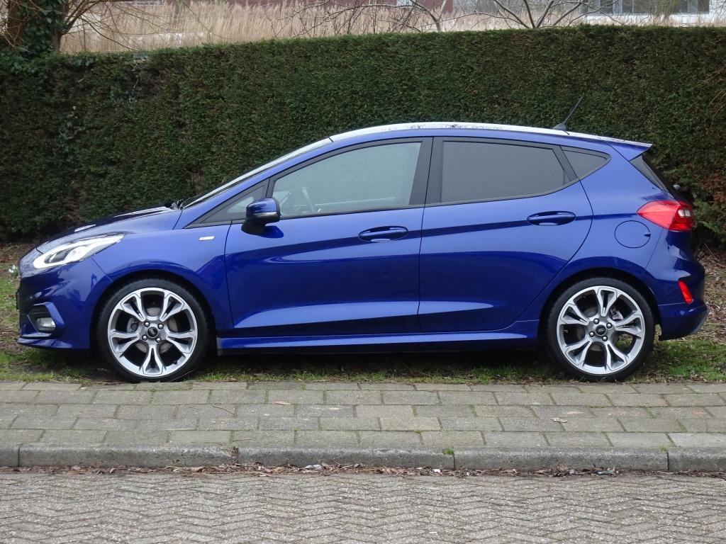 Ford Fiesta 1.0 100PK ST-Line met Navi, 18'' Velgen en Winte, Auto's, Ford, Keurmerk '100% Onderhouden', 1063 kg, Gebruikt, Euro 6