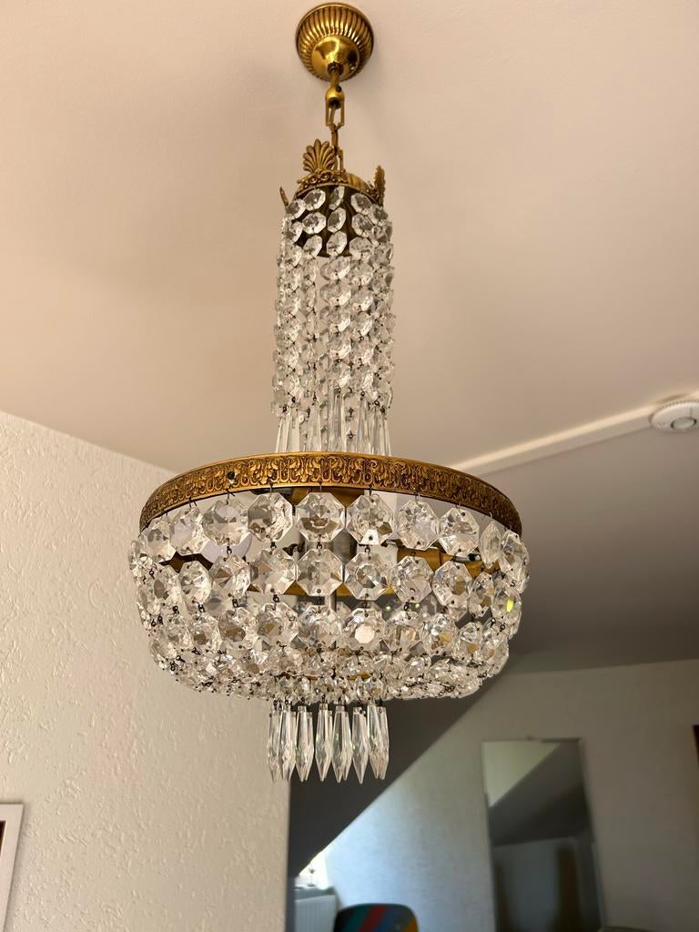 Kristallen lamp, Ophalen