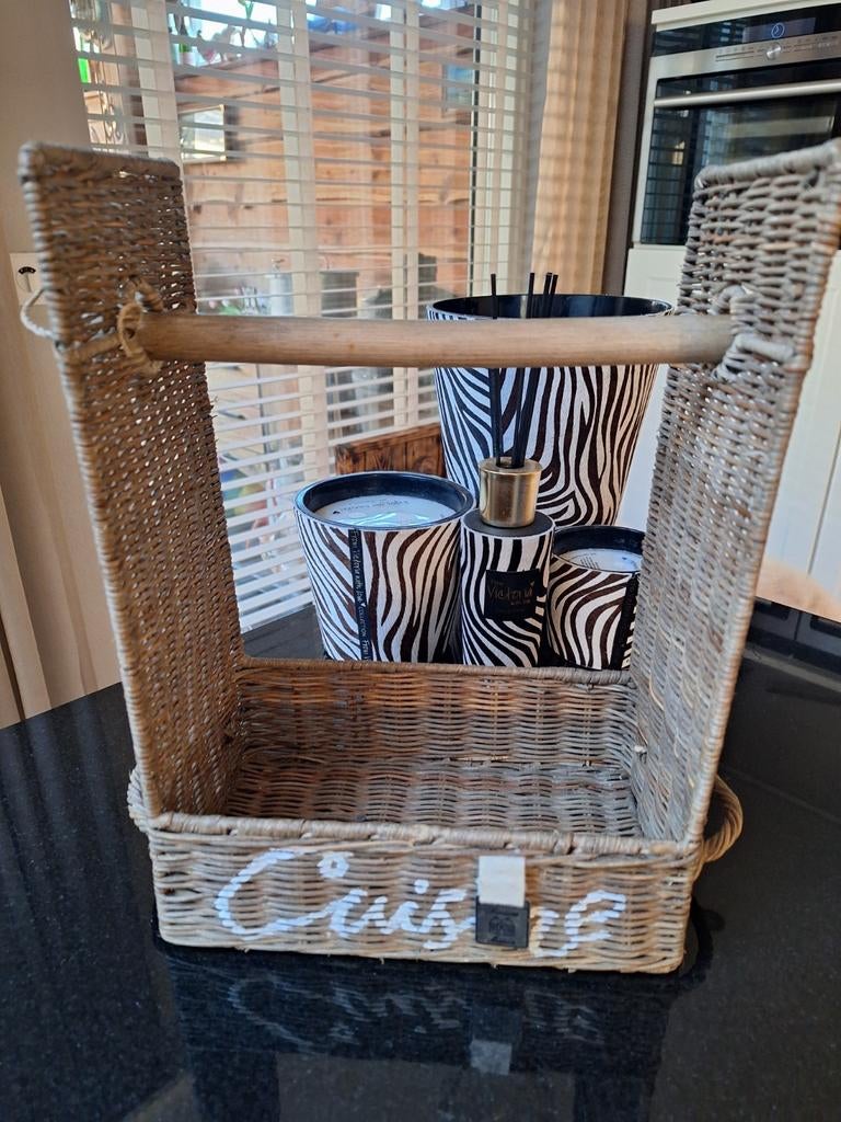 Keukenrol houder Riviera Maison, Ophalen of Verzenden, Zo goed als nieuw