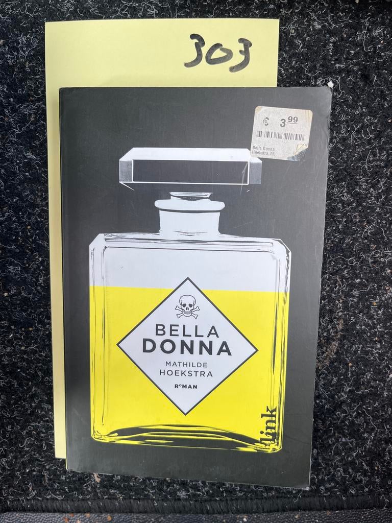 Bella Donna - Mathilde Hoekstra (Roman), Boeken, Ophalen of Verzenden, Zo goed als nieuw, Nederland