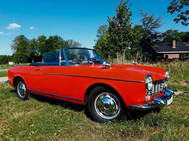 Fiat 1500 Pininfarina Spider 1966, Auto's, Oldtimers, Particulier, Fiat, Benzine, Cabriolet, Handgeschakeld, Rood, Zwart, Leder