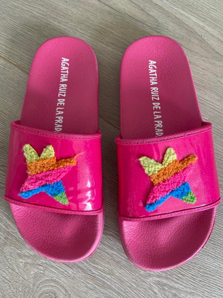 Slippers Agatha Ruiz de la Prada maat 35, Meisje, Overige typen, Ophalen of Verzenden, Zo goed als nieuw