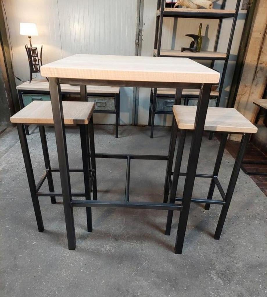 Eiken bartafel met twee of vier krukken, Ophalen, Nieuw