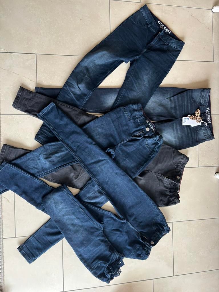 Nieuw en nieuwstaat 6 spijkerbroeken WE maat 152, Ophalen of Verzenden, Nieuw, Meisje, Broek