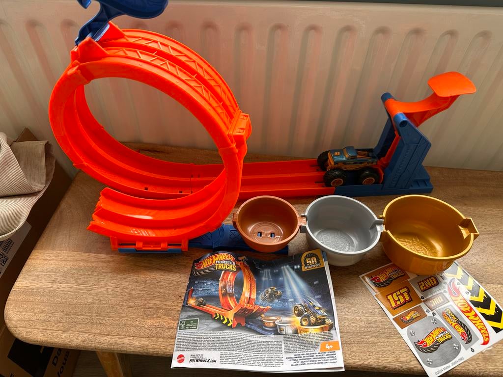 Hot Wheels Monster Trucks speelset met truck, Ophalen of Verzenden, Nieuw