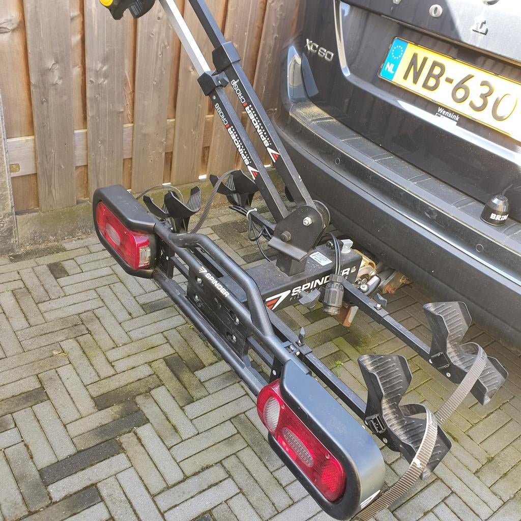 Fietsendrager, Ophalen, Trekhaakdrager