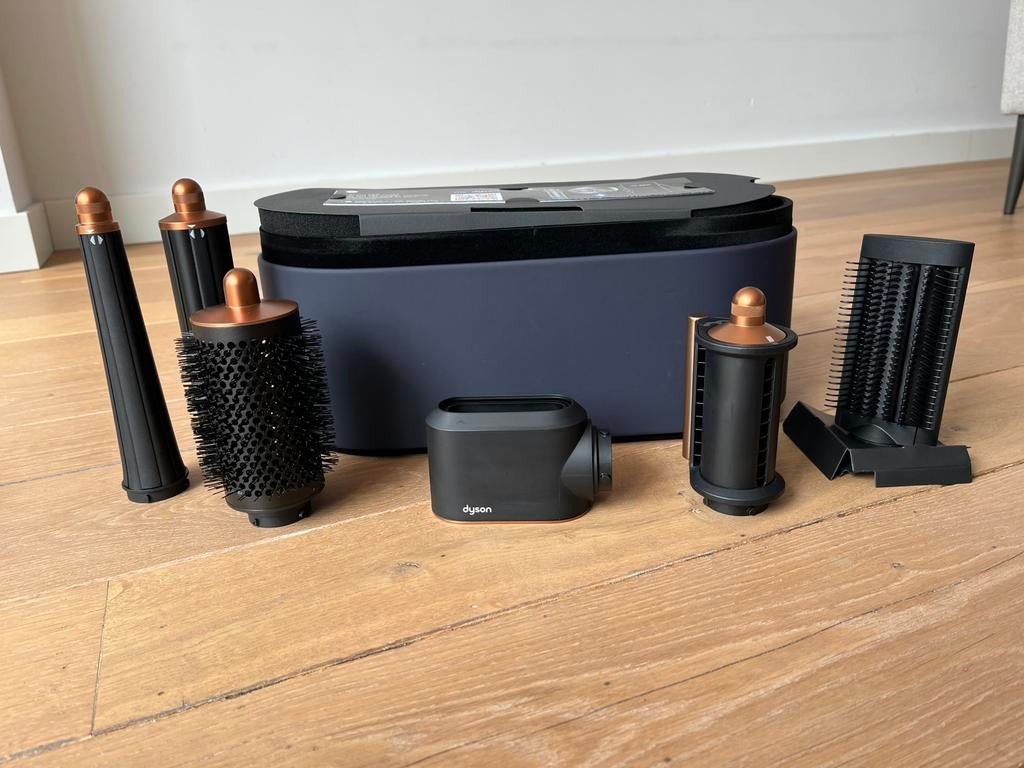 Nieuwe Dyson Airwrap opzetstukken opbergbox Pruisisch Blauw, Ophalen of Verzenden, Nieuw, Föhn of Haardroger