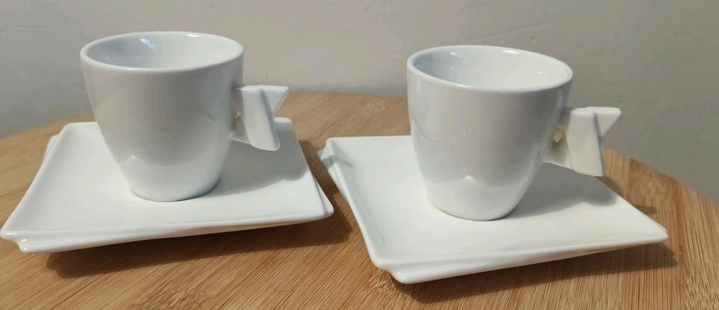 Espresso kopjes Cuadro, by Sam&Squito. Details? Zie foto's, Ophalen of Verzenden, Zo goed als nieuw, Porselein, Kop en/of schotel