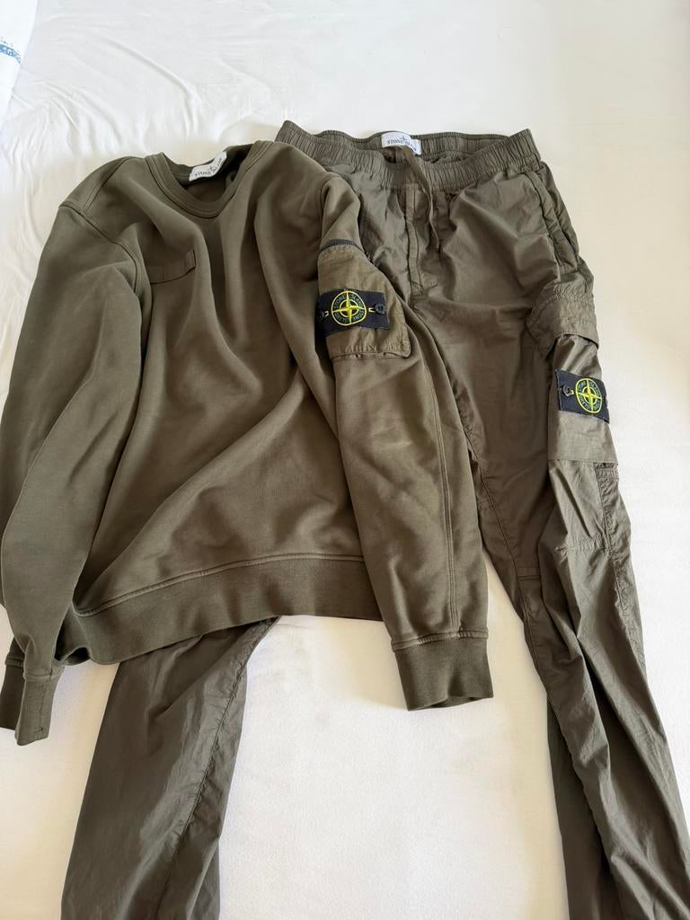NIEUW Stone Island Set Dark Green, Ophalen of Verzenden, Zo goed als nieuw, Maat 48/50 (M), Groen