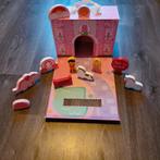 Kartonnen kasteel met houten figuurtjes, Ophalen of Verzenden, Gebruikt, Jongen of Meisje