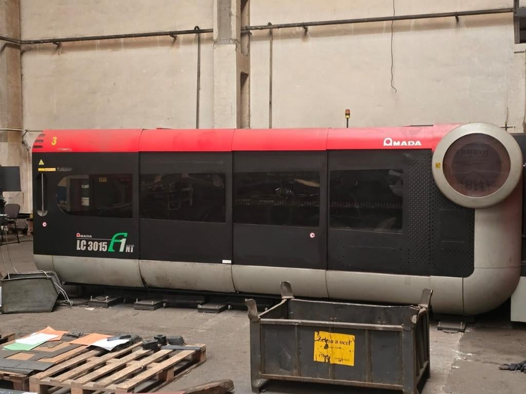 CO2 laser AMADA LC 3015 F1 NT, Ophalen, Gebruikt, Metaal, Machine