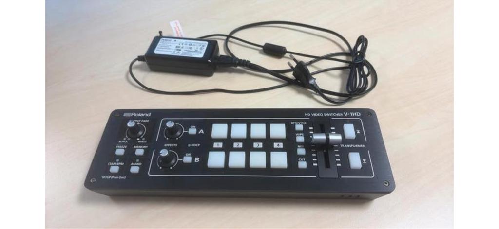 Roland V-1HD HD-video switcher, Ophalen of Verzenden, Zo goed als nieuw, Overige merken, 20x of meer