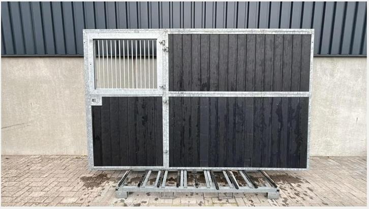 Voorwand met deur links| 3500 x 2200 mm. | B-Keuze, Dieren en Toebehoren, Stalling en Weidegang, Opfok, Stalling, Weidegang, Toebehoren