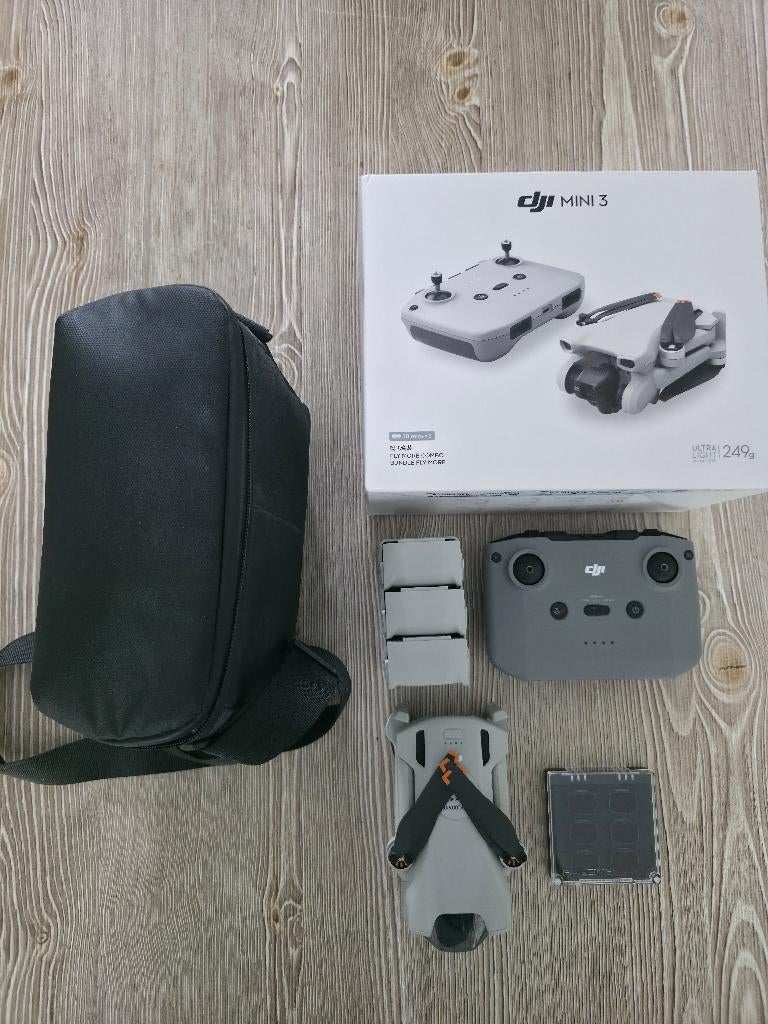 DJI Mini 3 Fly More Combo + Freewell ND-filters ZGAN, < 249, 30 tot 45 minuten, Cameradrone, Bediening via smartphone, Ophalen of Verzenden
