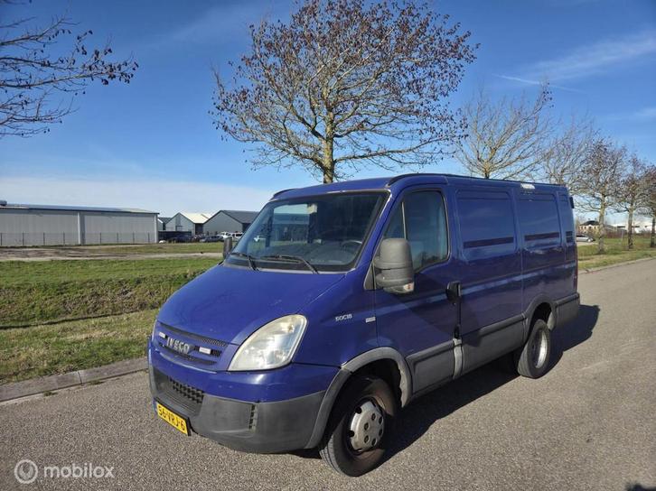 Iveco Daily 50C18V Airco / NAP / Dubbel lucht / Trekhaak, Auto's, Bestelauto's, Bedrijf, Te koop, ABS, Airconditioning, Alarm