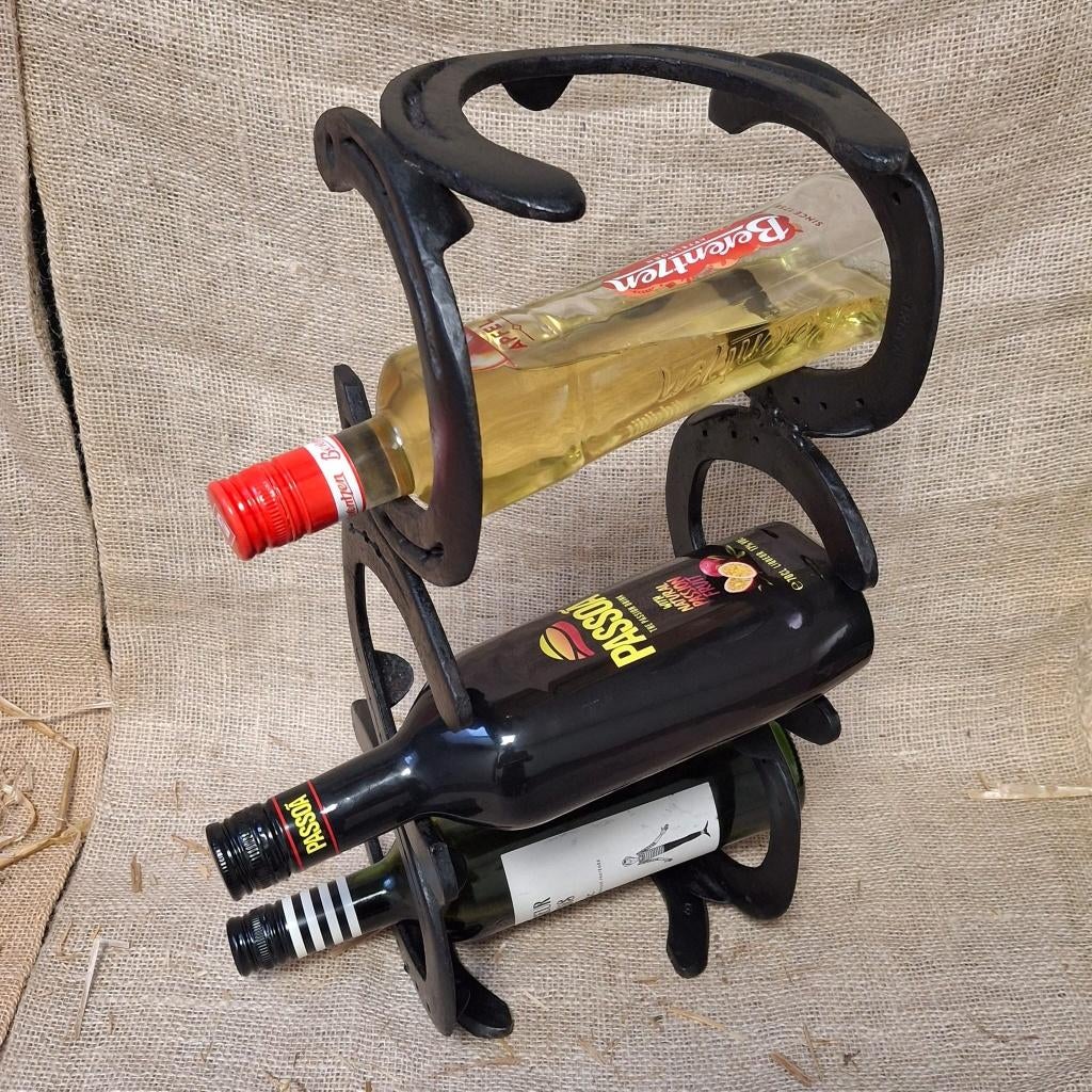 Wijnrek / Flessenhouder van Hoefijzers, Ophalen of Verzenden, Zo goed als nieuw, Minder dan 5 flessen, Metaal