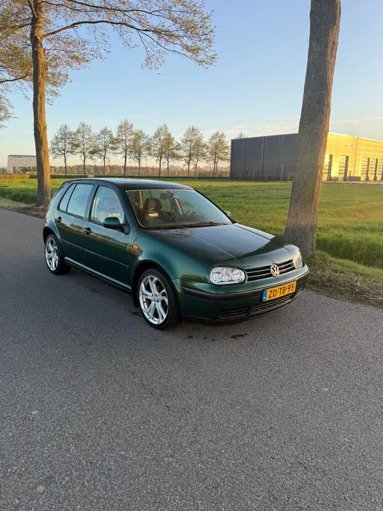 Volkswagen Golf 1.4 55KW 1999 Groen, Auto's, Voorwielaandrijving, 15 km/l, 74 pk, 4 cilinders