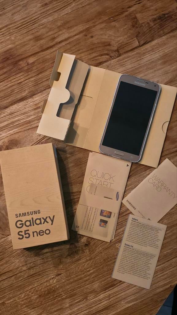 Goudkleurige Samsung Galaxy S5 Neo, Telecommunicatie, Mobiele telefoons | Samsung, Ophalen of Verzenden, Gebruikt, Overige kleuren