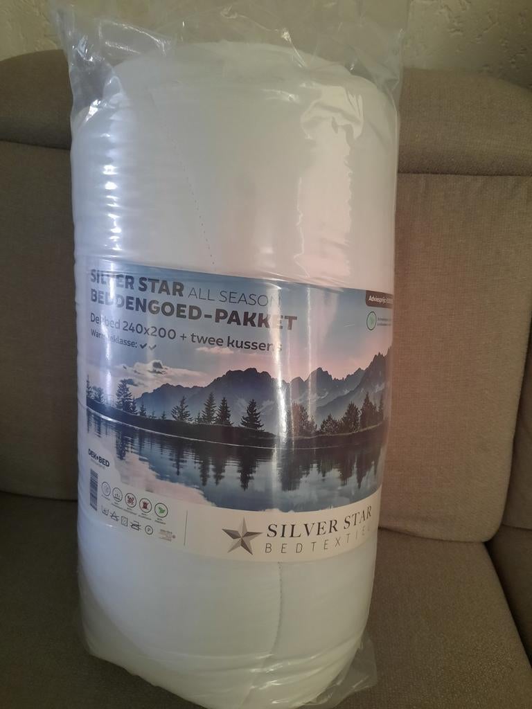 SILVERSTAR dekbedpakket 240x200 cm. NIEUW, Wit, Ophalen of Verzenden, Deken of Dekbed, Nieuw
