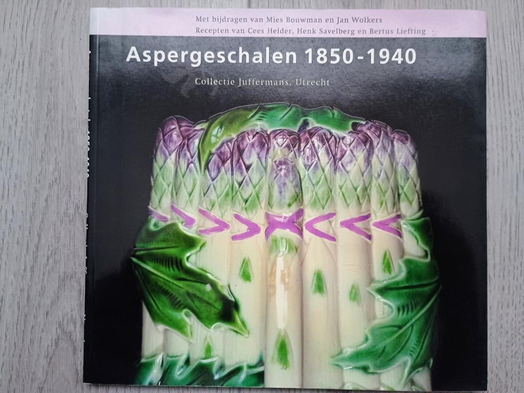 Boek: Aspergeschalen 1850-1940, Ophalen of Verzenden, Gelezen