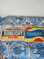 Twee oude verpakkingen met Sunlight zeep, Verzenden