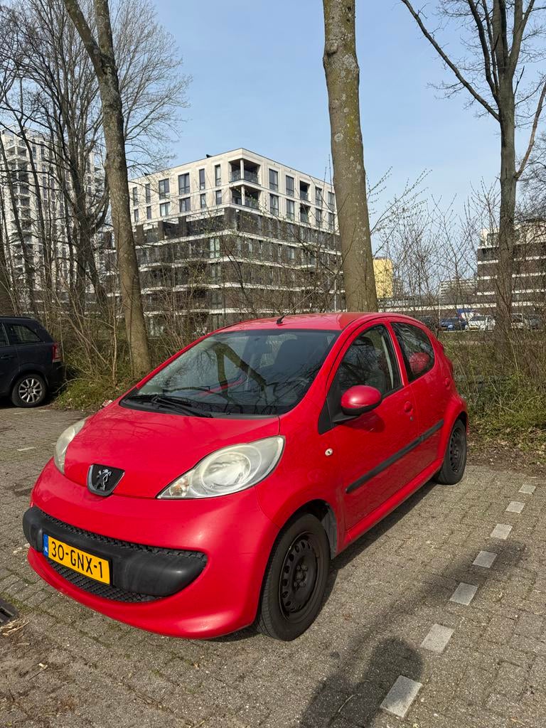 Peugeot 107 1.0 12V 5DR 2008 Rood, Auto's, Peugeot, Voorwielaandrijving, 4 stoelen, 68 pk, Origineel Nederlands
