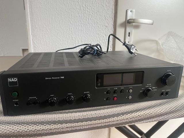 Zeer nette NAD 705 Receiver, Overige merken, Gebruikt, Ophalen of Verzenden, Minder dan 60 watt