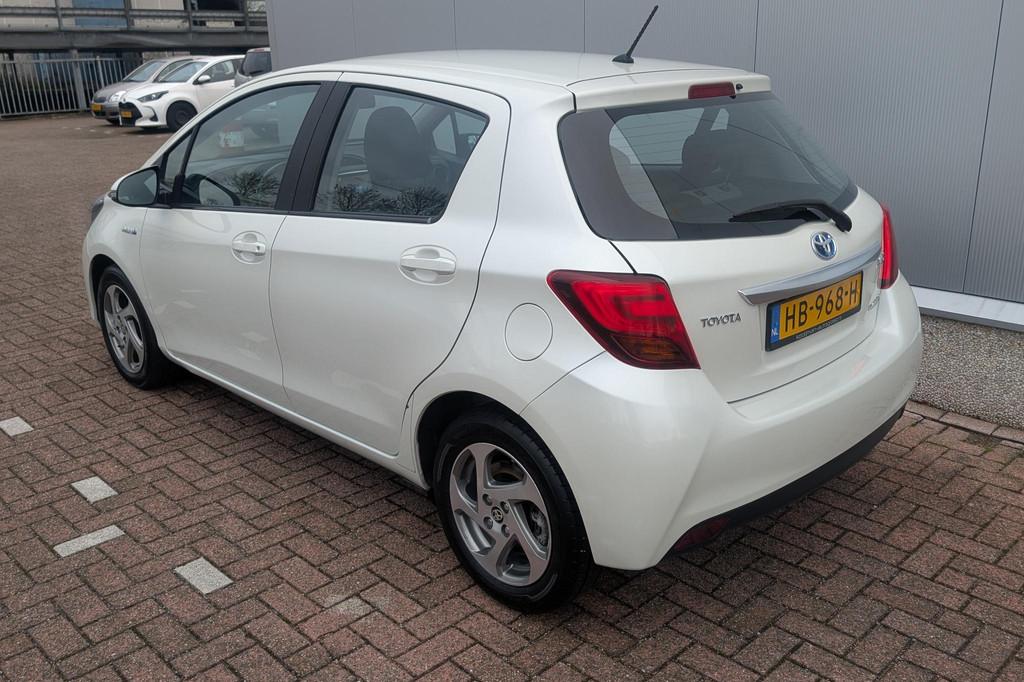 Toyota Yaris 1.5 Hybrid Lease Achteruitrijcamera NL-auto, Bl, Auto's, Gebruikt, Euro 6, 4 cilinders, Start-stop-systeem