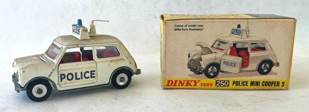 Dinky Toys Mini Cooper MTB 21E POLICE  # 250., Ophalen of Verzenden, Gebruikt, Auto, Dinky Toys