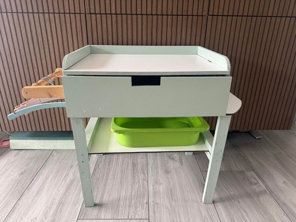 Handgemaakte poppencommode met lade/kapstok, Ophalen, Gebruikt, 55 tot 70 cm, 65 cm of meer