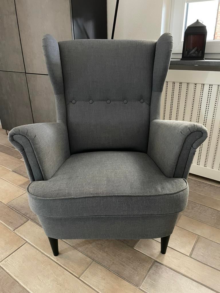 IKEA STRANDMON stoel met voetenbank, Huis en Inrichting, Ophalen, 75 tot 100 cm, Zo goed als nieuw, Stof