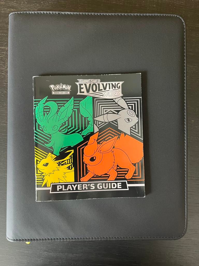 Evolving Skies EVS base set (volledig gesleeved), Ophalen of Verzenden, Zo goed als nieuw