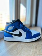 Nieuwe Nike Air Jordan 1 Mid Leer - maat 44,5, Blauw, Nieuw, Ophalen of Verzenden, Sneakers of Gympen