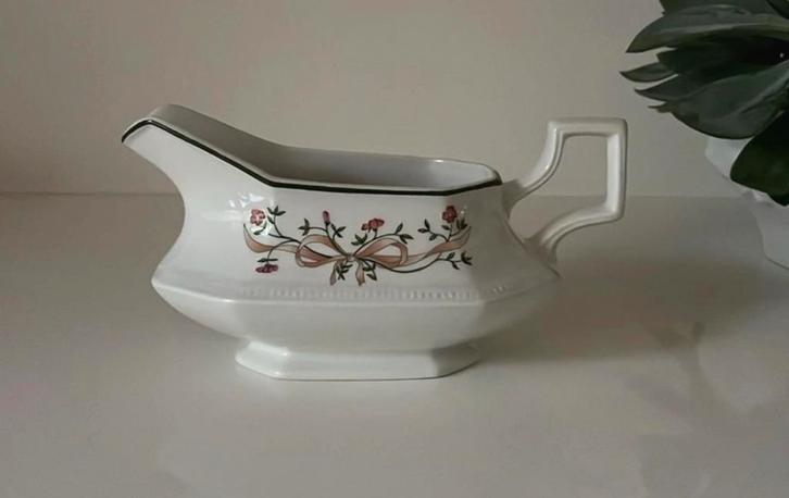 Johnson Brothers Eternal Beau schenkkan, Huis en Inrichting, Keuken | Servies, Zo goed als nieuw, Kom(men), Overige stijlen, Porselein