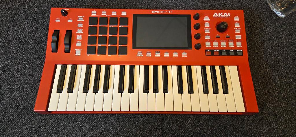Akai MPC Key37 standalone MPC Keyboard, Muziek en Instrumenten, Samplers, Ophalen, Zo goed als nieuw