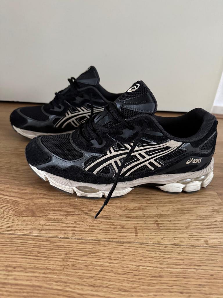 Asics gel  zgan maat 41,5, Ophalen of Verzenden, Zo goed als nieuw, Zwart, Sportschoenen
