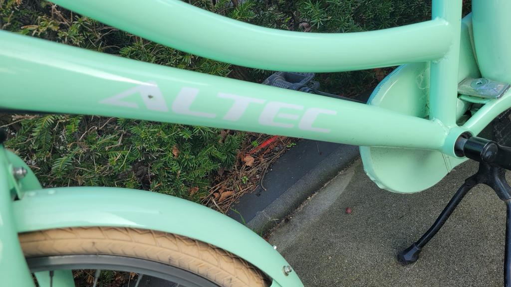 Altec kinderfiets 24 inch met 3 versnellingen, Ophalen of Verzenden, Gebruikt, 20 inch of meer