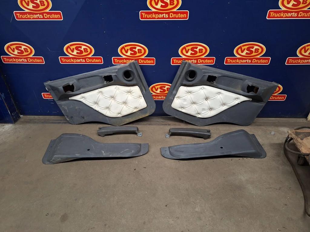 Scania Deurpanelen L + R 164 / 144, Gebruikt, Scania, Interieur en Bekleding