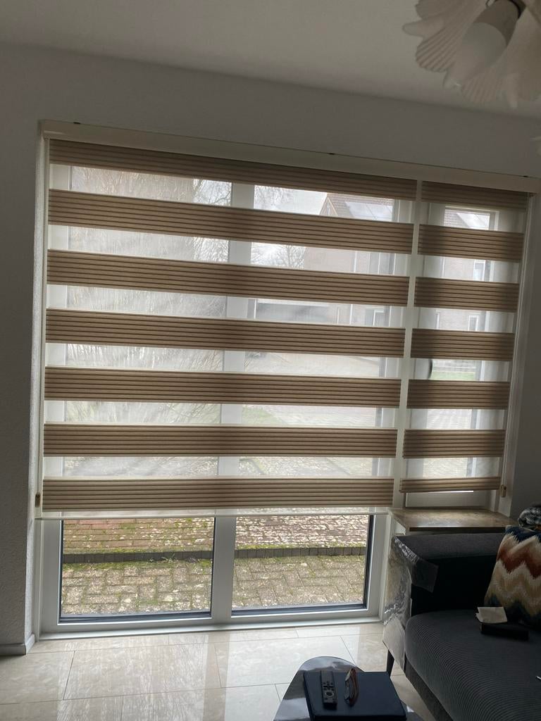 Drie rolgordijnen  in taupe kleur, Ophalen, Gebruikt, Beige, 200 cm of meer