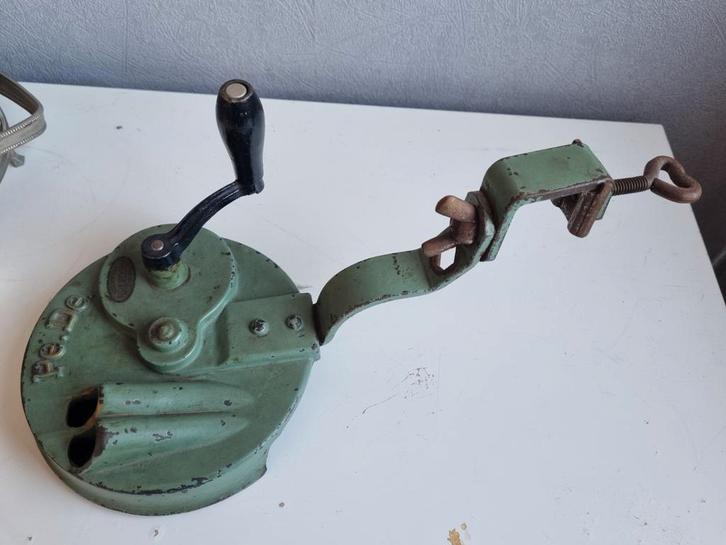 Vintage PeDe snijbonenmolen - Groen, Antiek en Kunst, Antiek | Keukenbenodigdheden, Ophalen of Verzenden