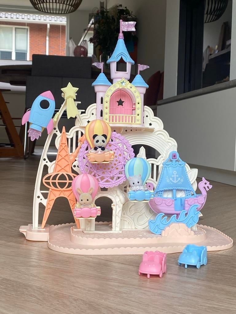 Sylvanian Families Baby Pretpark (5537) met 3 figuren, Ophalen, Zo goed als nieuw, Jongen of Meisje