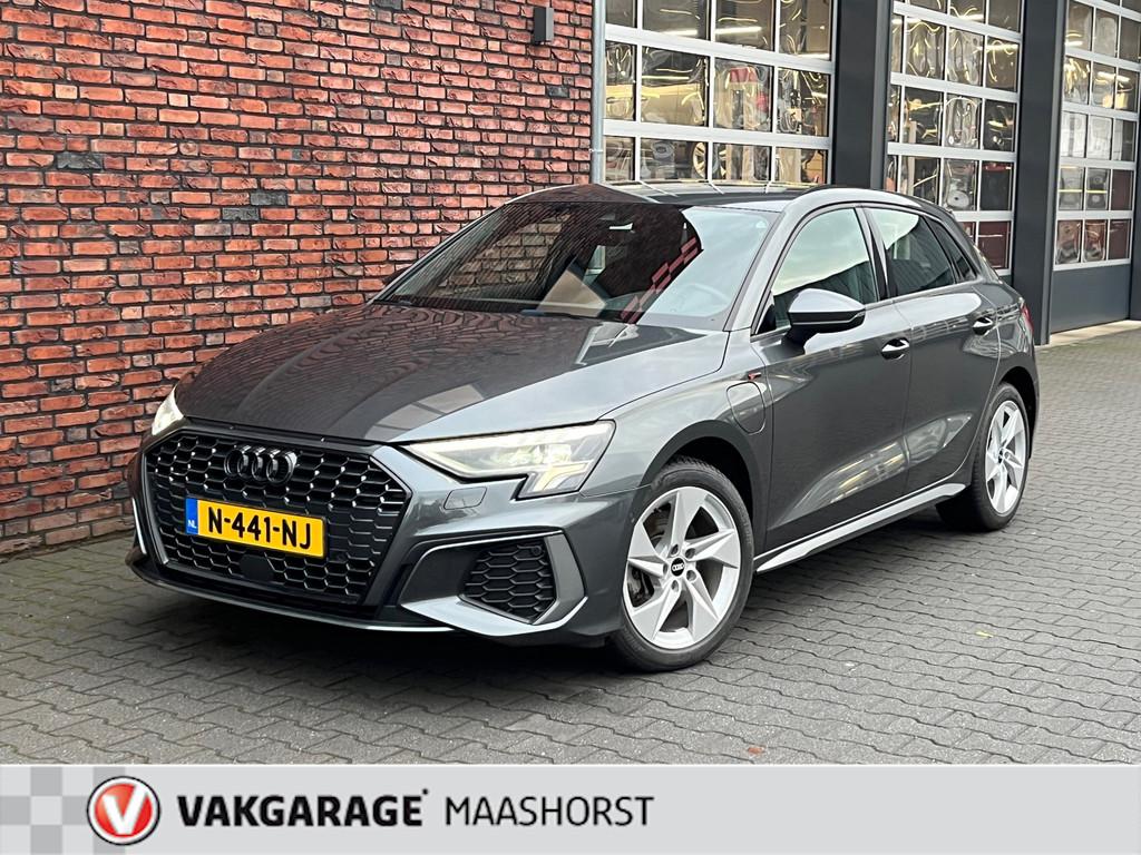 Audi A3 Sportback 45 TFSI e S edition Competition Plug-In Pa, Auto's, 12 maanden, Stof, Gebruikt, Euro 6