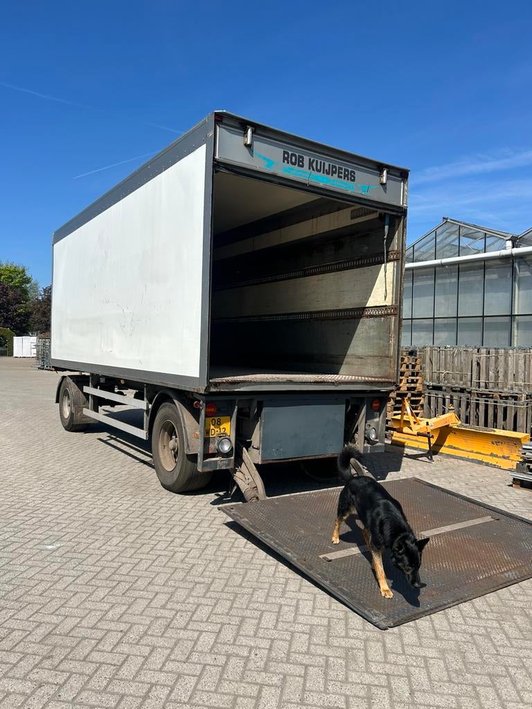 Dichte trailer met hydraulische klep, Ophalen, Gebruikt