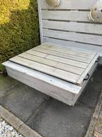 Houten zandbak met deksel, Ophalen, Gebruikt