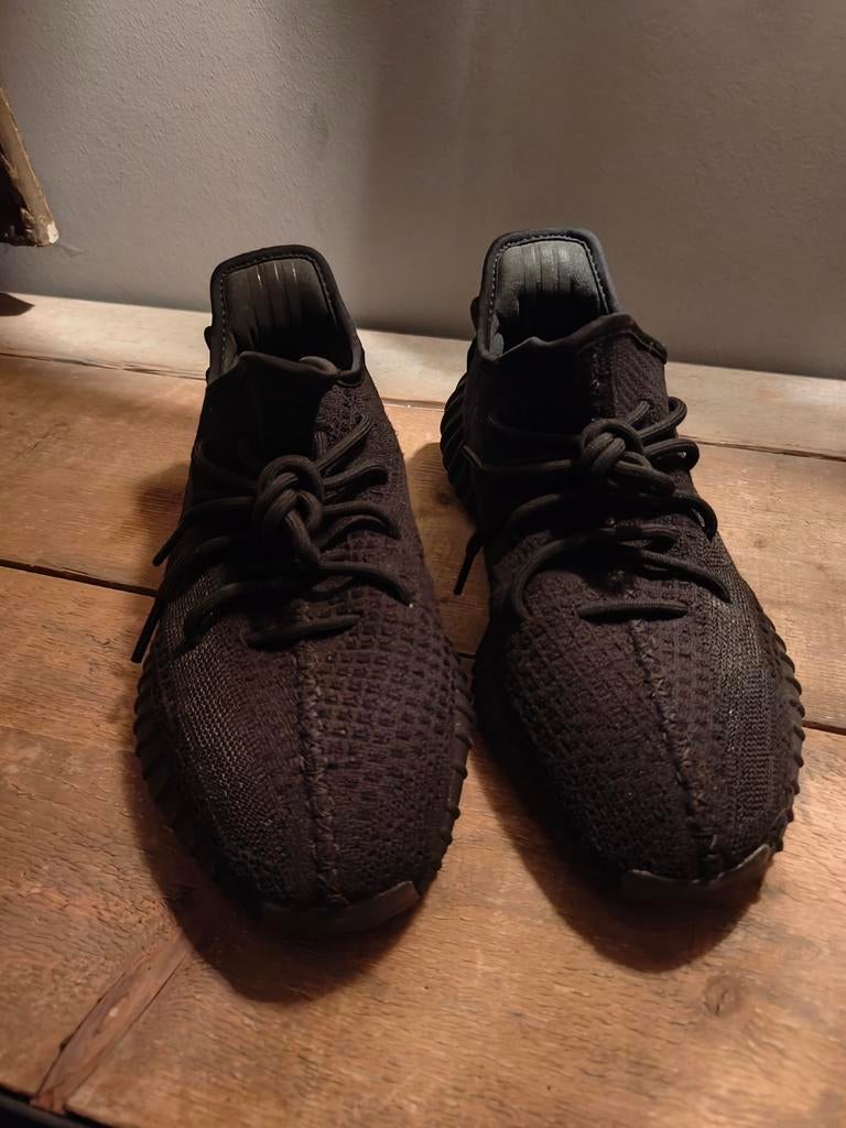 Adidas Yeezy Boost 350 V2 Onyx, Kleding | Heren, Schoenen, Zwart, Ophalen of Verzenden, Zo goed als nieuw, Adidas