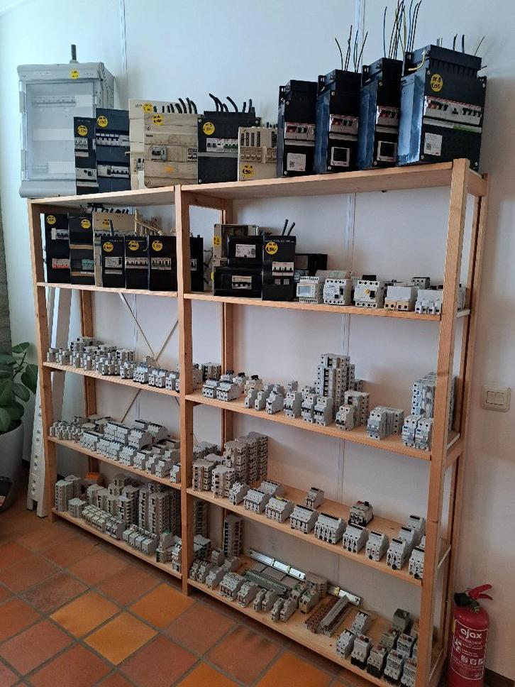 groepenkast, meterkast, elektra kasten, automaten, Doe-het-zelf en Verbouw, Elektra en Kabels, Gebruikt, Overige typen, Ophalen