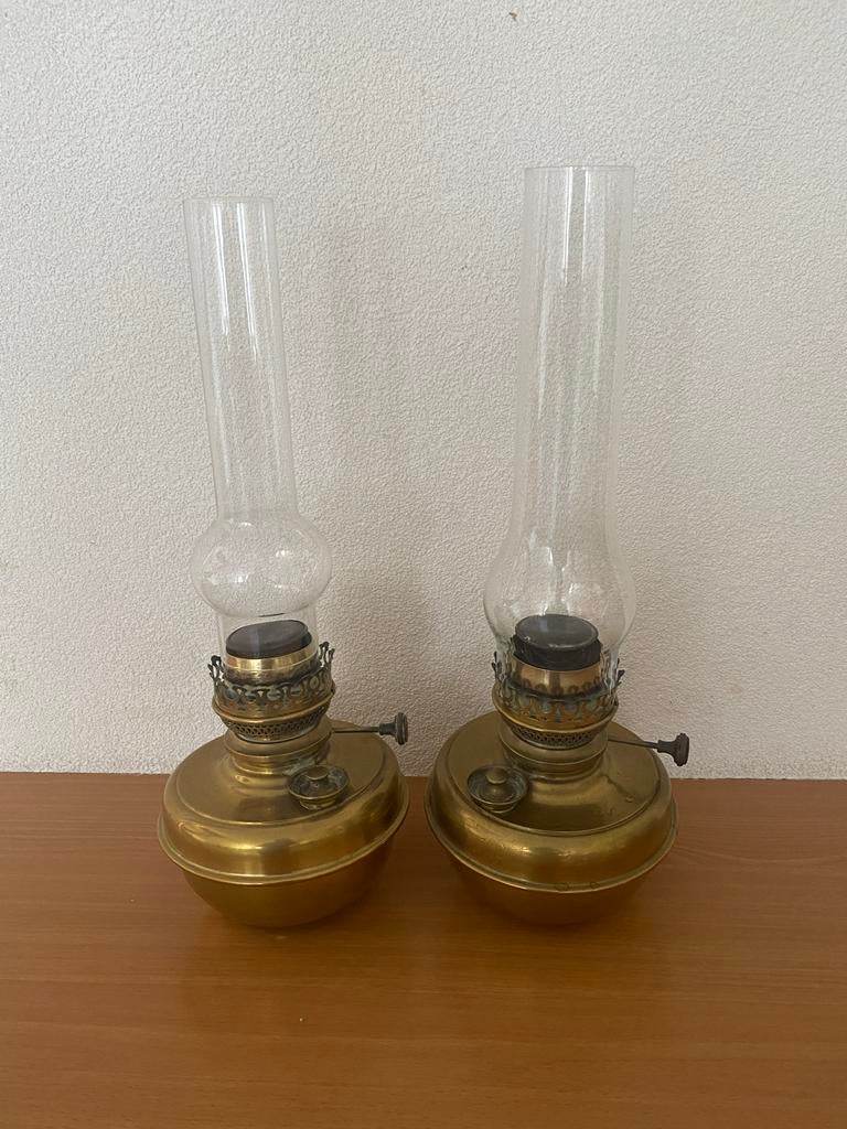 Set van 2 Antieke Messing Olielampen met Glazen Kap, Antiek en Kunst, Ophalen of Verzenden