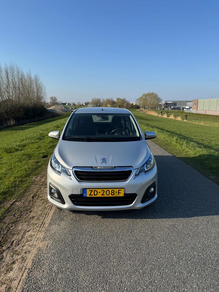 Peugeot 108 1.0 E-vti 72pk ETG 5D 2019 Grijs, Auto's, Zwart, 4 stoelen, Origineel Nederlands, 19 km/l