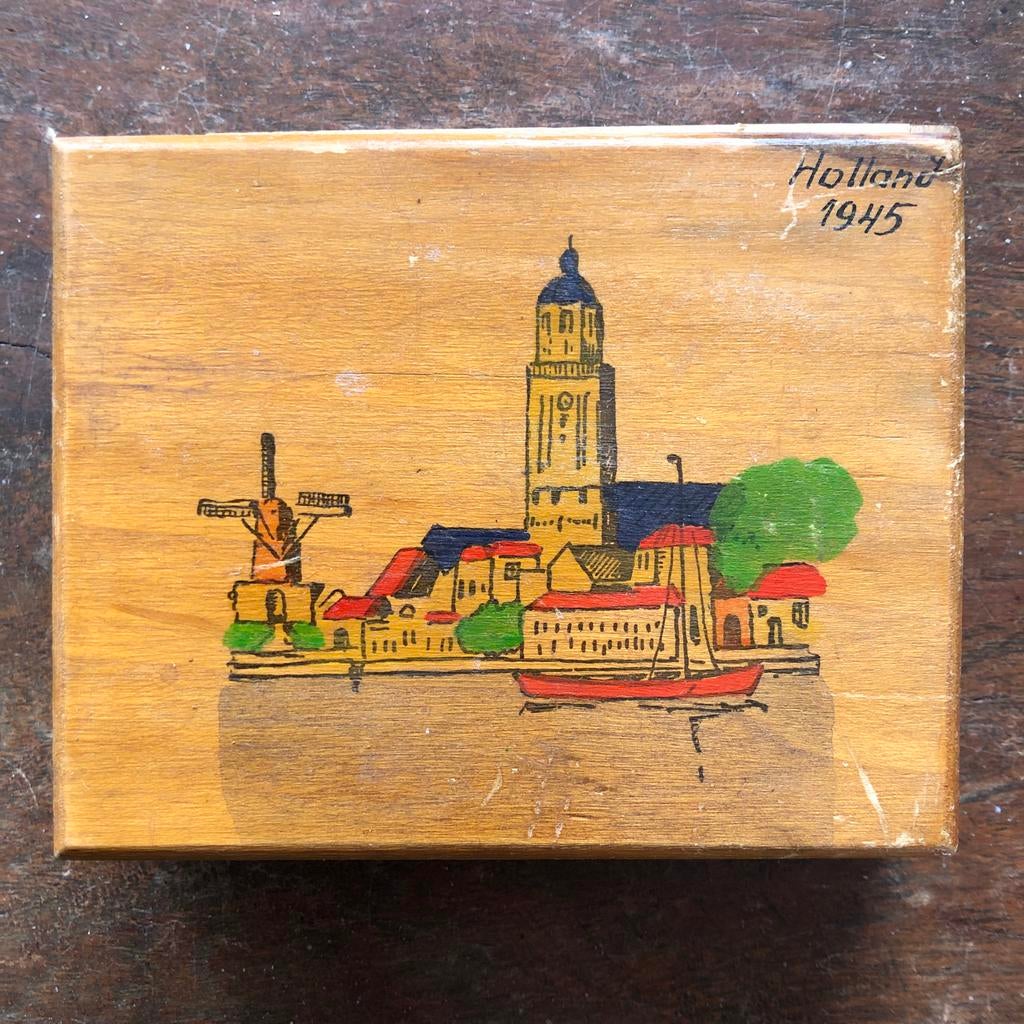 Vintage houten doosje Holland 1945 met molen en kerk, Ophalen of Verzenden