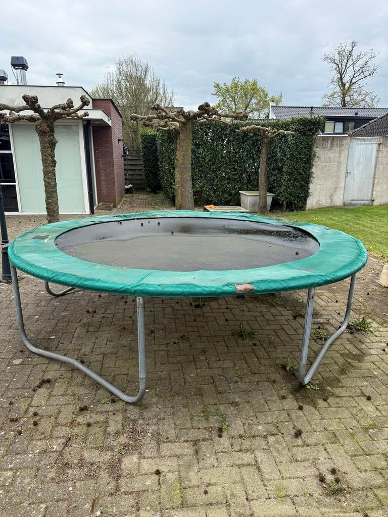 Speelhuisje en trampoline gebruikte te koop, Ophalen, Gebruikt, Berg, Info@heidesmid.nl